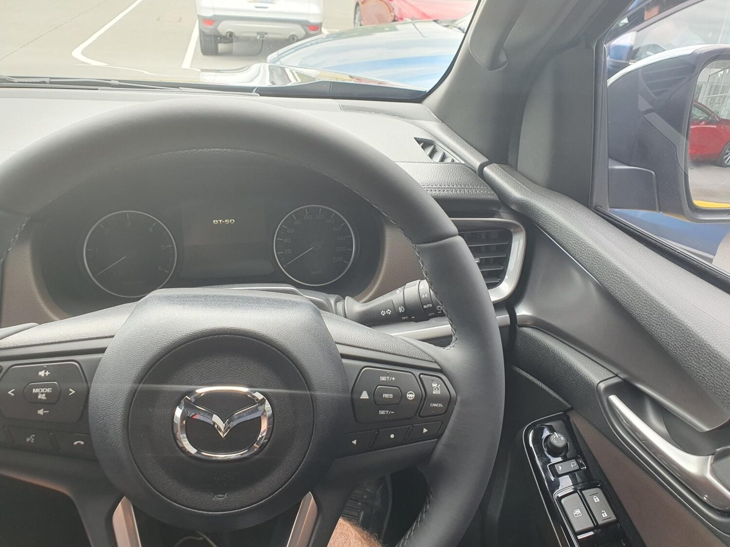 mazda bt-50 steering wheel